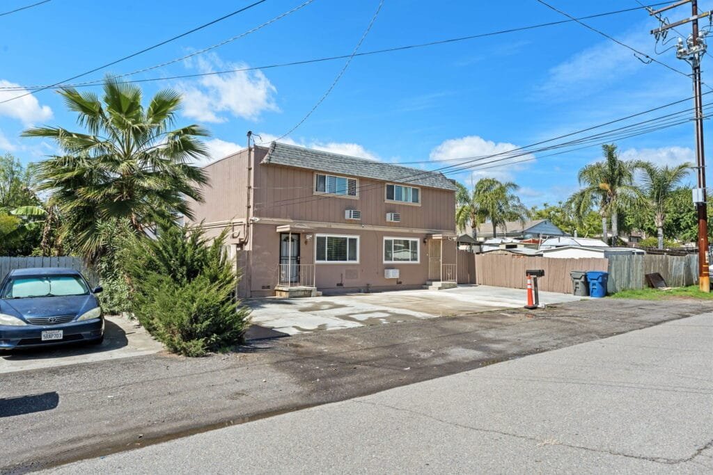 Real estate photography of 1148 Oro St, El Cajon, CA 92021 by R360°