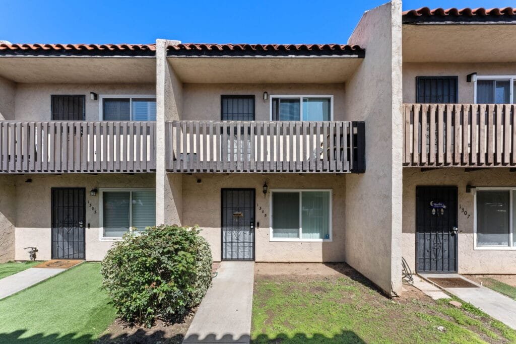 Real estate photography of 1305 Oakdale Ave, El Cajon, CA 92021 by R360°